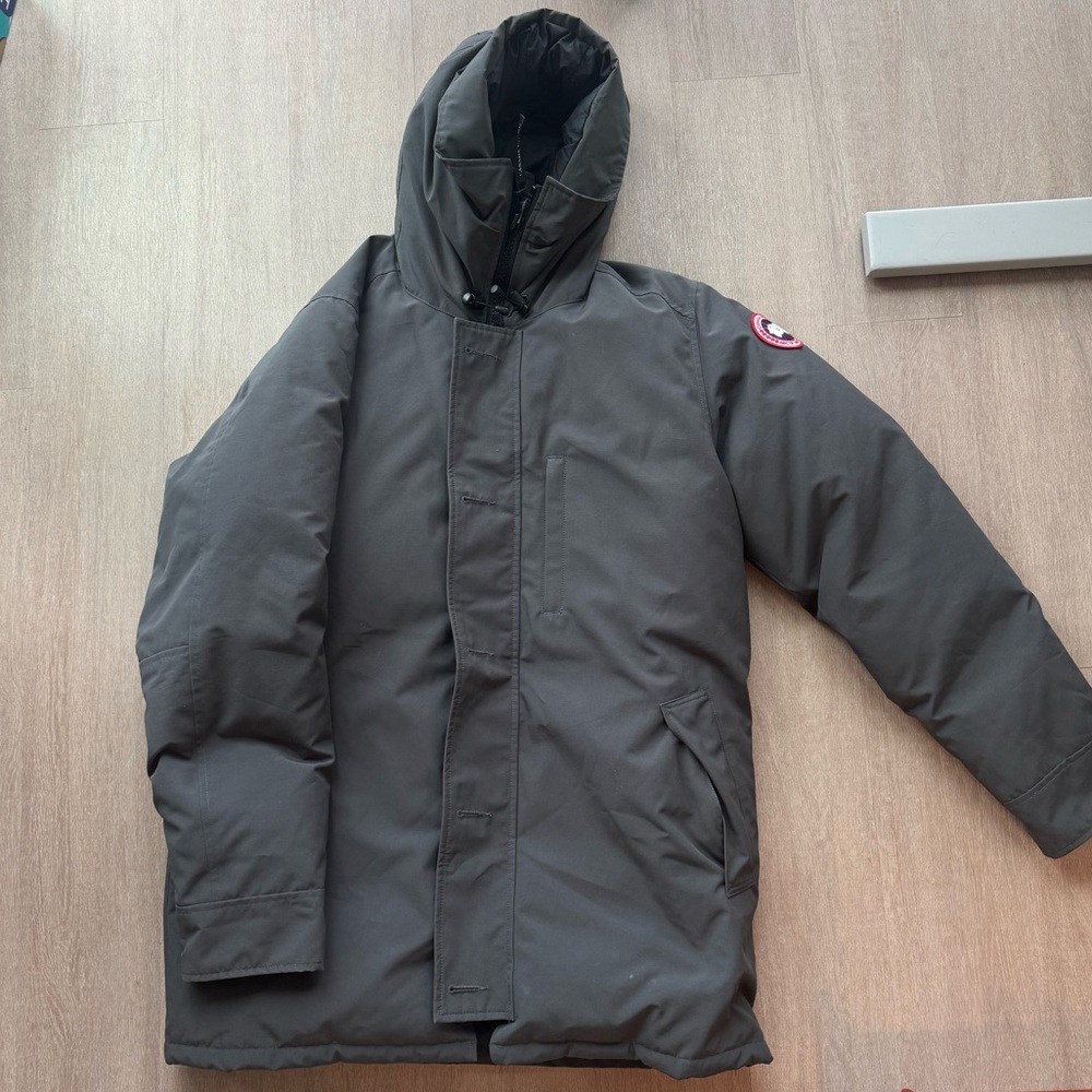 Men’s Canada Goose Chateau Slim Fit Down Parka Graphite XL